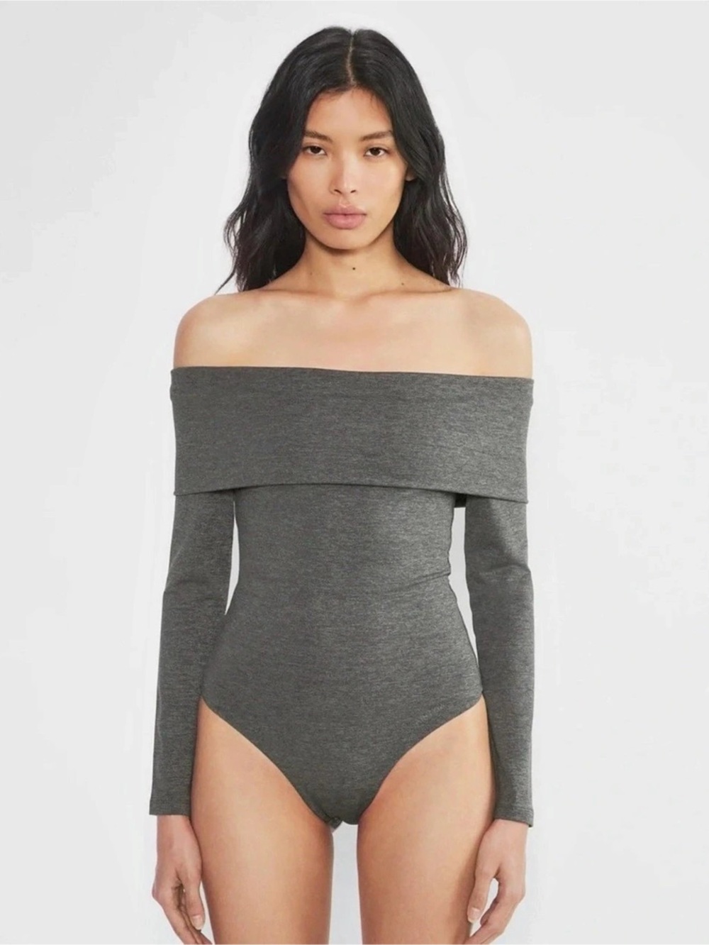Aritzia Babaton Contour Off-The-Shoulder Longsleeve Bodysuit